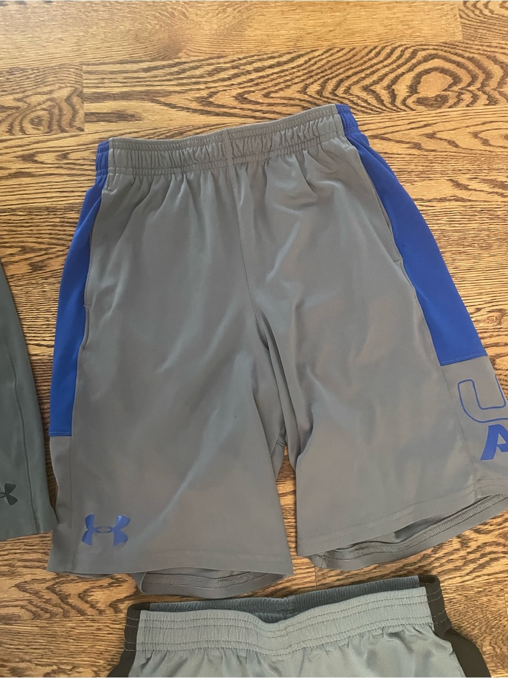 Bundle of boys medium athletic shorts. Various brands. - Picture 3 of 7